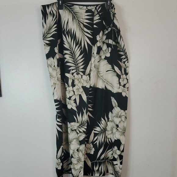 Tommy Bahama Dresses & Skirts - Tommy Bahama Silk Big Floral Pattern True Wrap Maxi Skirt Size 12 Black White